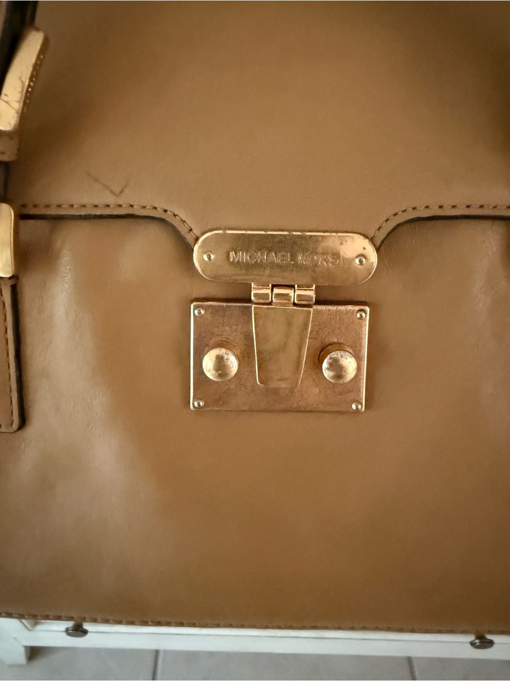 MICHAEL KORS Gosford Satchel Bag tan leather. Shoulder Bag with Gold hardware - Picture 12 of 15